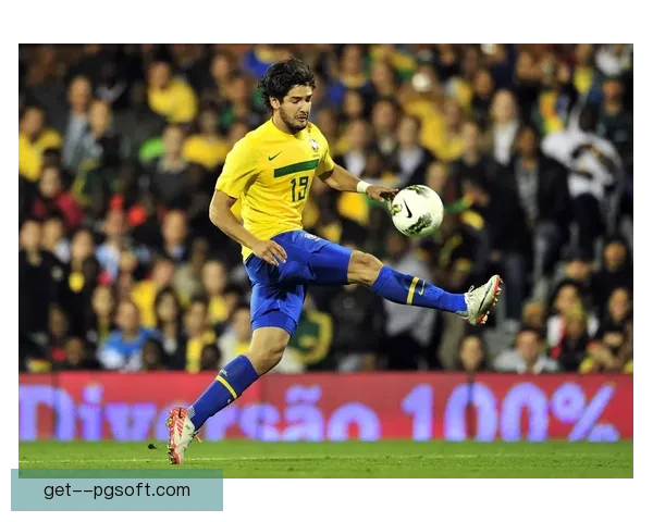 帕托伤愈归来再战圣保罗 续写辉煌篇章重返家乡赛场