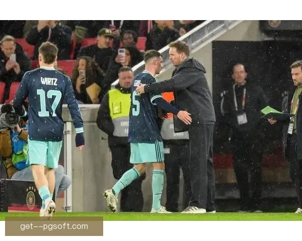 纳格尔斯曼带领下的德国队进攻如水银泻地展现极致速度与精准配合